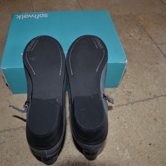 SoftWalk Rancho Ankle Boot - Picture 6 of 9